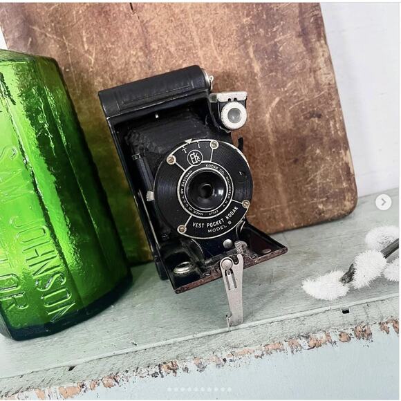 Vintage 1930s Kodak Vest Pocket Model B Folding Camera UNTESTED DISPLAY ONLY - Picture 1 of 10